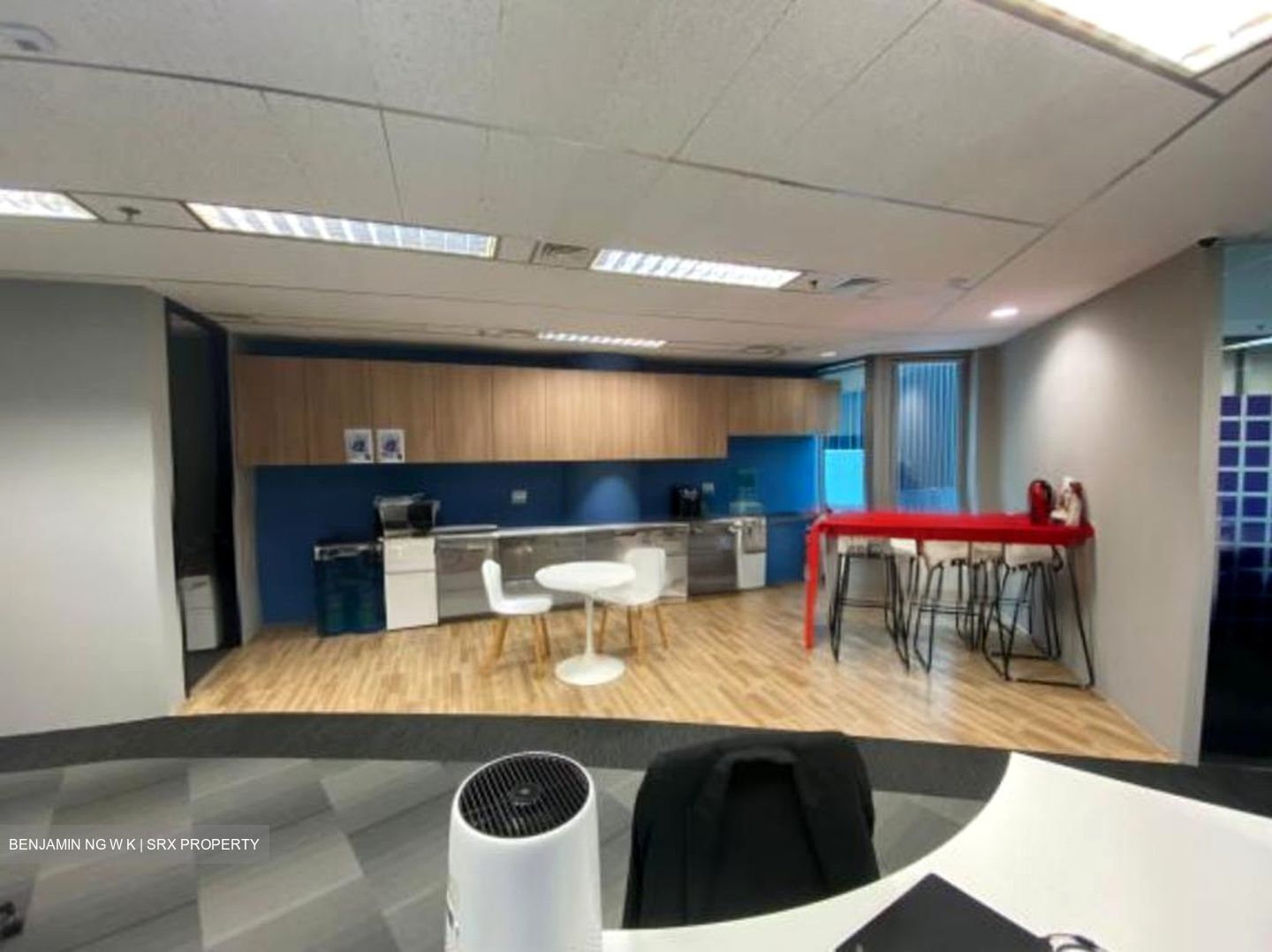 Hsbc Building (D1), Office #527017001